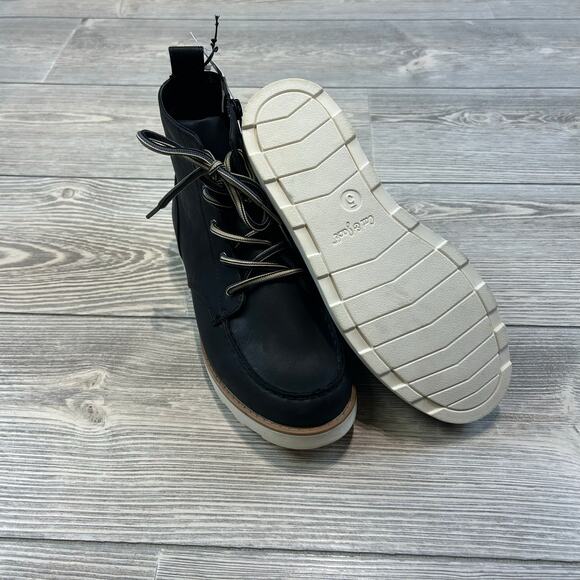 Cat & Jack Boys' Bosley Boots: Rugged Yet Refined Classic Style Size 5 NWT - Picture 4 of 6